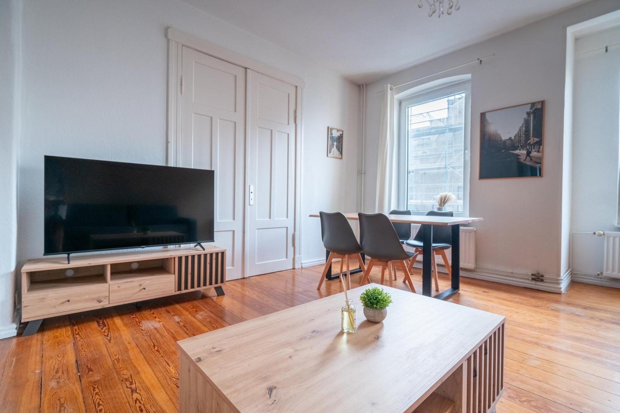 Grosses Apartment Mit 2 Balkonen Zentral Am Nordertor Flensborg Eksteriør billede